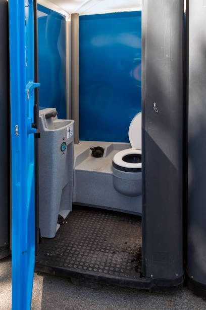 Best Portable bathroom rental  in Dilkon, AZ